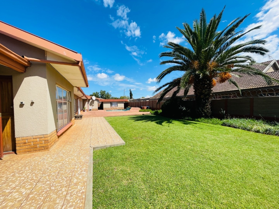 2 Bedroom Property for Sale in Die Bult North West